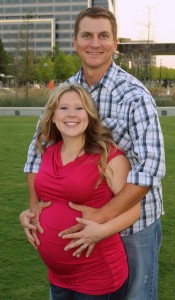 photo credit by Kenzie Koke Mom and Dad outdoor maternity portrait