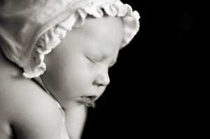 baby Hannah in bonnet, photo credit EarthMama Photography